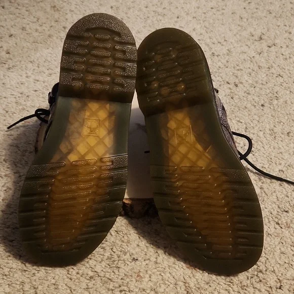 Dr. Martin Airwalk 1460 Core Kids Glittery Y Gunmetal Boots NEW Sz 6 - Picture 4 of 8